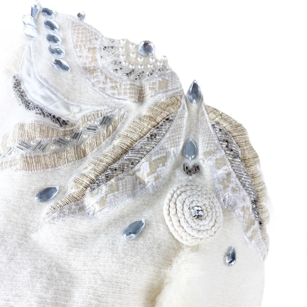 Vintage Reve Ivory Lambswool Rabbit Hair Angora Embroidered Sweater Size Medium - Picture 4 of 9